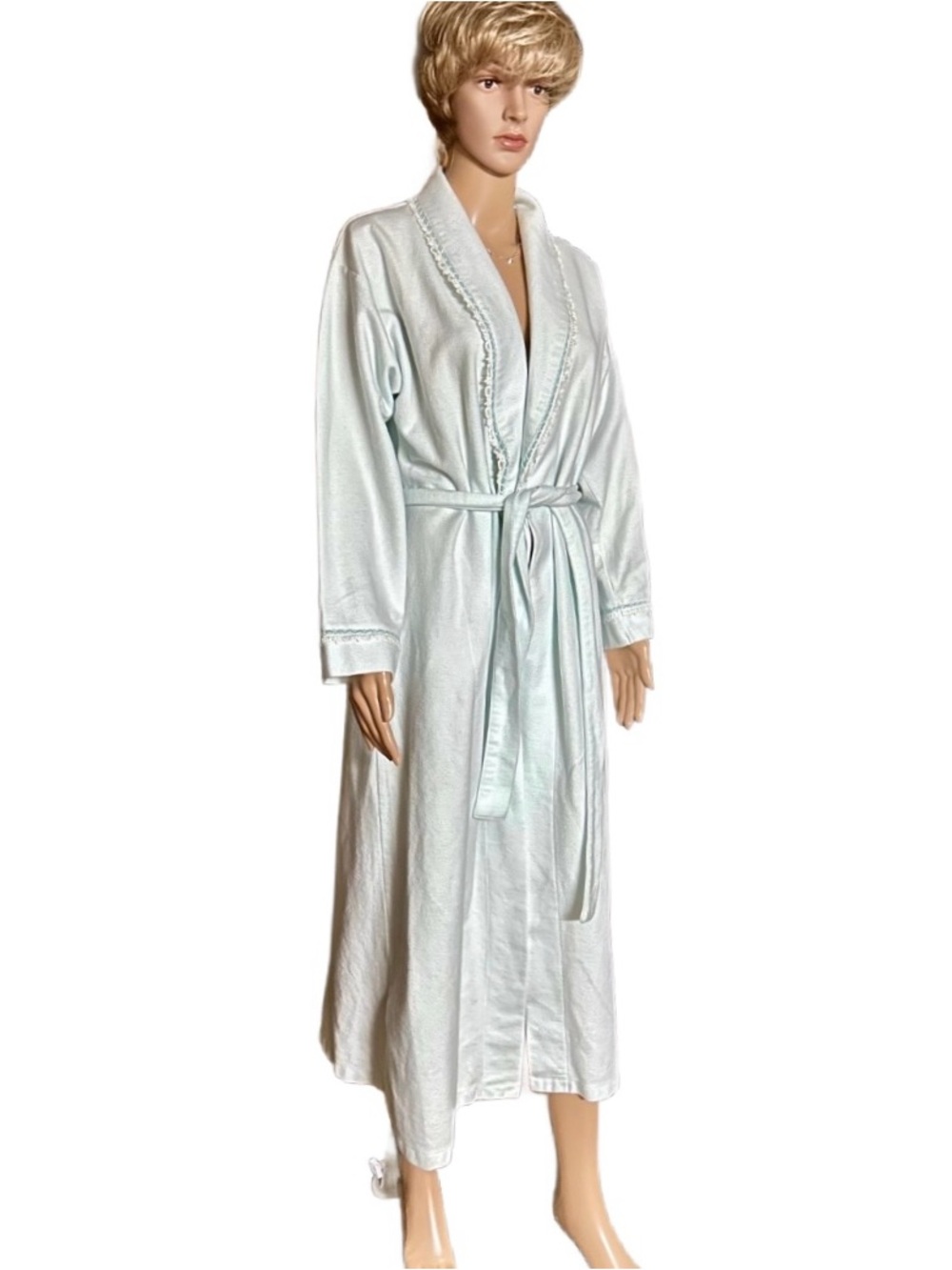 Eileen West ~ Women’s Small ~ Light Blue ~ W/ Floral Lace ~ Velour ~ Maxi Robe - Picture 4 of 16